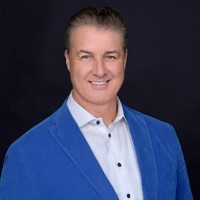Home 80 erik day president warren henry auto group